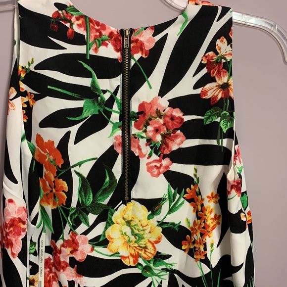 NWT ZAC & RACHEL small Floral tank top high low sleeveless black white floral - Picture 5 of 9